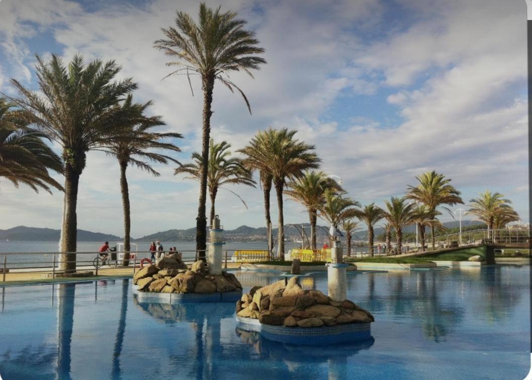 Samil Primera Linea De Playa Vigo Exterior photo